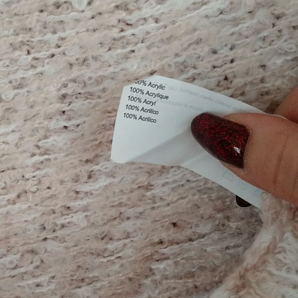 Beautiful Thick Sweater - Picture 5 of 6